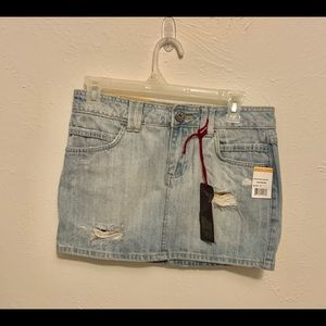 ❤️⭐️5 for 25⭐️NWT Piama distressed skirt size 7